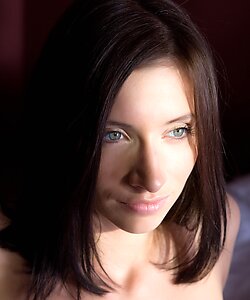 Легка эротика с русской девушкой Simone B